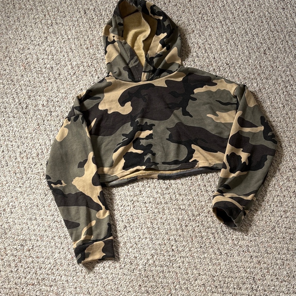Camouflage Cropped Hoodie